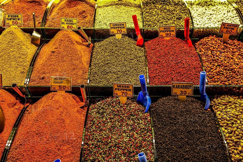 161/Egyptian bazaar with spices