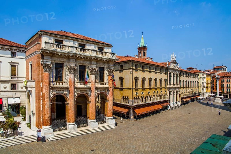 Loggia del Capitanio, representative seat of the former Republic of Venice, Piazza dei Signori, magnificent center with Palladio's main work, Vicenza, Veneto, Italy