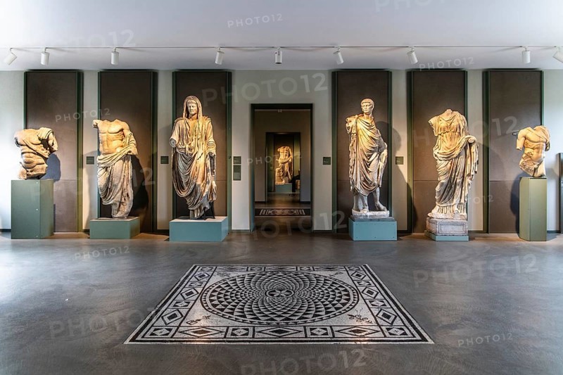 Entrance hall with sculptures and mosaic floors, National Archaeological Museum, Villa Cassis Faraone, UNESCO World Heritage Site, important city in the Roman Empire, Friuli, Italy, Aquileia, Friuli, Italy