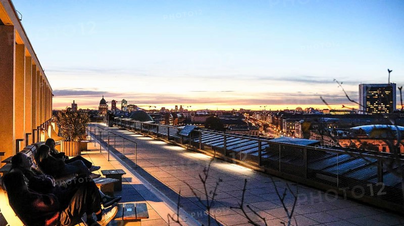 Visitor terrace at the Humboldt Forum at sunset, Berlin, 05.11.2025, Berlin, Berlin, Germany