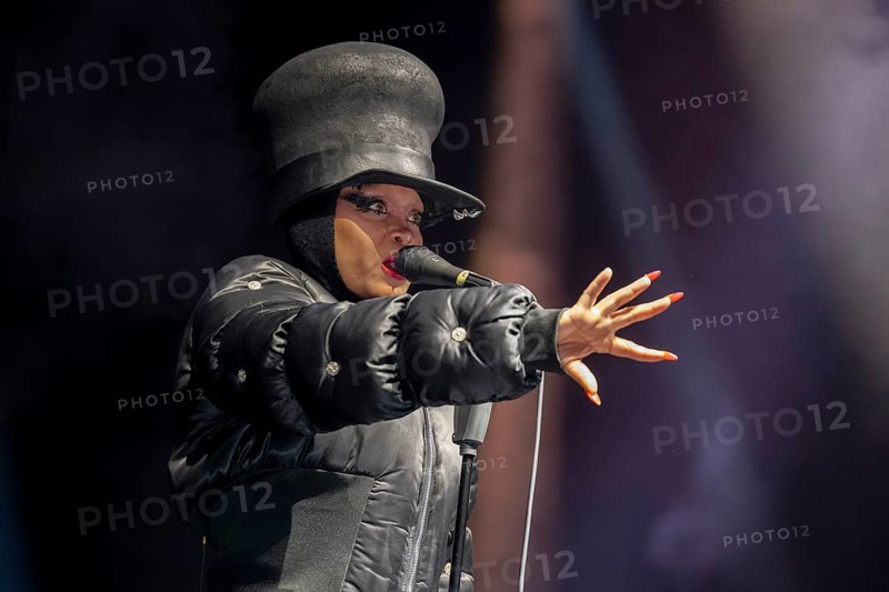 Erykah Badu, singer, USA, soul, hip-hop, R&B, The Return Of Automatic Slim World Tour 2025, live at the Uber Eats Music Hall, Berlin, 04.11.2025 < english> Erykah Badu, singer, hip-hop, live at the Uber Eats Music Hall, November 4th, 2025