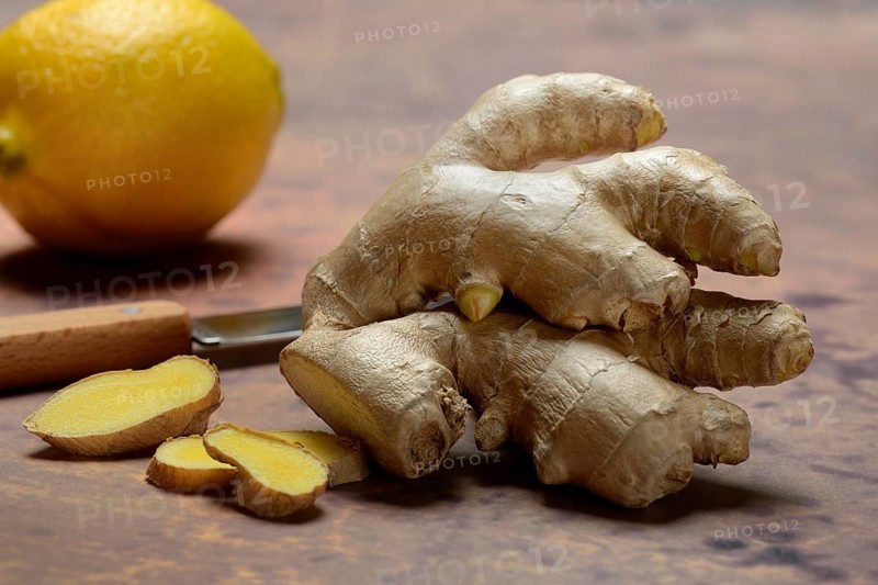 Ginger, ginger root and ginger slices, Zingiber officinale