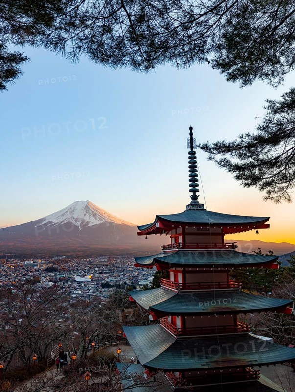 Five-story pagoda of a Shinto Shrine, Chureito Pagoda, with views of Fujiyoshida City and Mount Fuji volcano at sunset, Arakura Fuji Sengen Shrine, Arakurayama Sengen Park, Yamanashi Prefecture, Japan