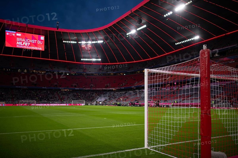 Overview, total, evening game, floodlights, goal, scoreboard, grandstand, blue hour, Allianz Arena, Munich, Bayern, Germany