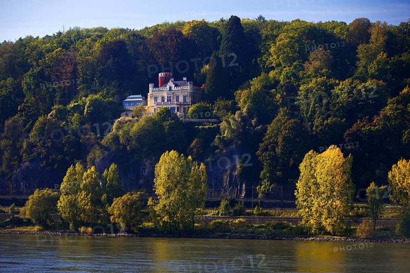 Marienfels Castle with Rhine, former residence of entertainer Thomas Gottschalk, Remagen, Rhineland-Palatinate, Germany