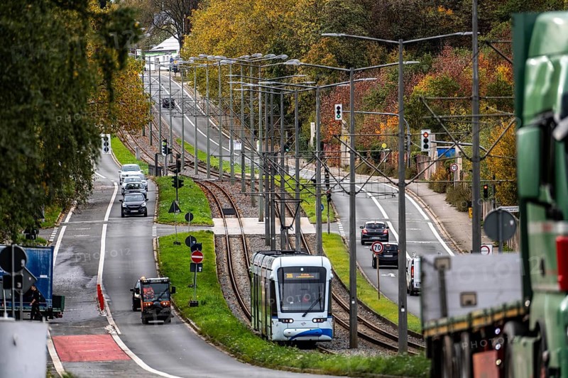 Bogestra tramway, line 305, on the Wattenscheider Hellweg, tram line in the middle of the street, North Rhine-Westphalia, Germany