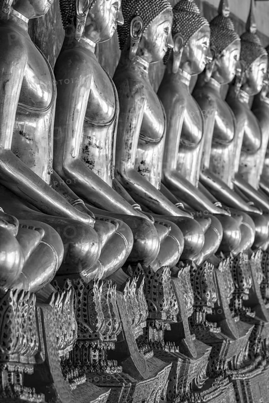 Gilded Buddha statues (Bhumispara mudra: Buddha Gautama at the moment of enlightenment), Wat Suthat Thepwararam, Royal Temple, Phra Nakhon, Bangkok, Thailand