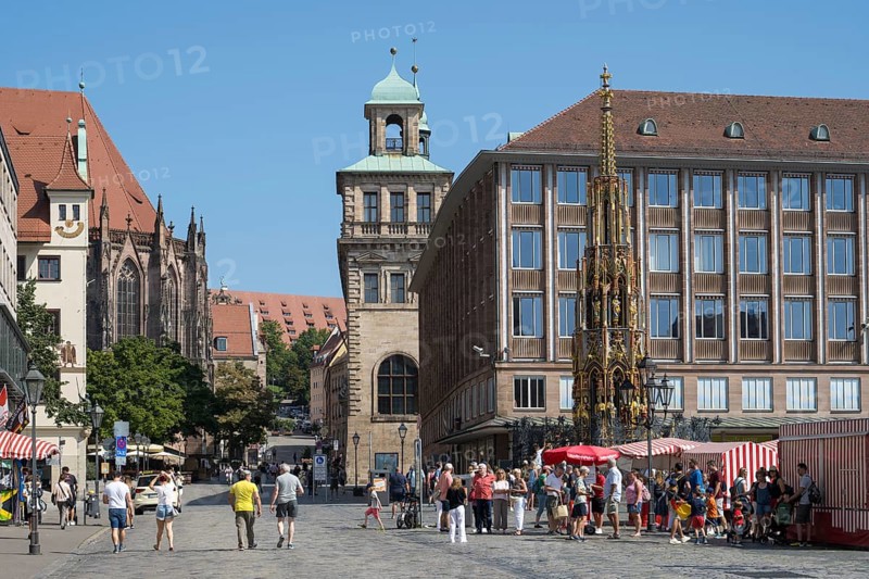 Pedestrian zone, Königstraße, Hauptmarkt, Schöner Brunnen, Town Hall, Old Town, Nuremberg, Middle Franconia, Franconia, Bavaria, Germany