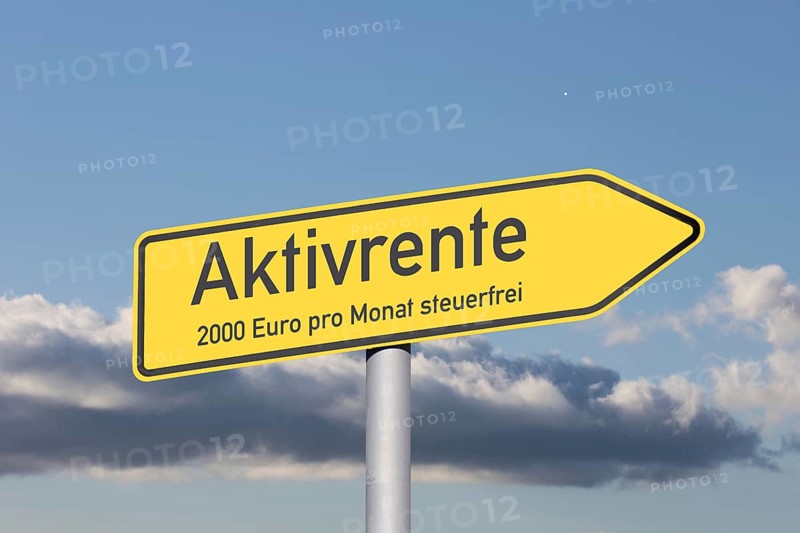 (Photo montage) Directional arrow with the inscription ACTIVRENTE