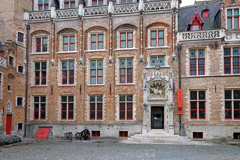 Gruuthusemuseum with equestrian statue of Lodewijk van Gruuthuse above the entrance portal in the historic old town of Bruges, UNESCO World Heritage Site, Flanders, Belgium