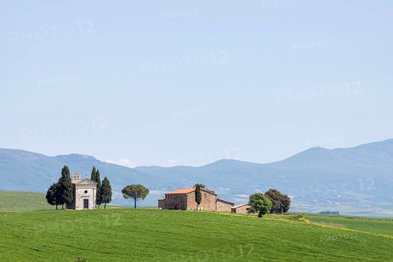 Cappella della Madonna di Vitaleta, Vitaleta Chapel, near San Quirico d'Orcia, Tuscany, Italy