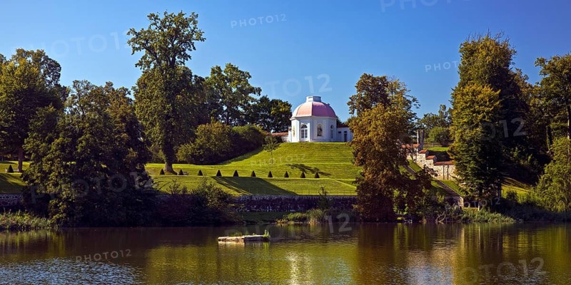 Baroque terrace garden on Lake Huwenow in Meseberg Castle, guest house and conference venue of the Federal Government, Gransee, Brandenburg, Germany