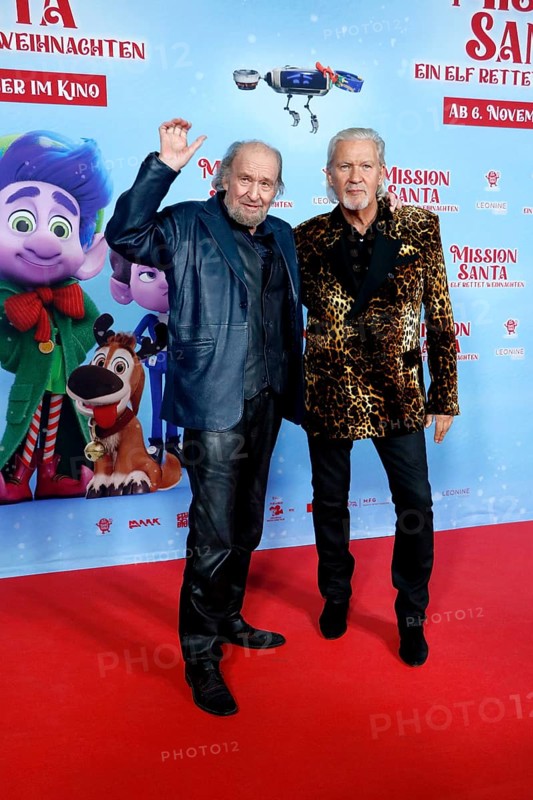 Michael Mendl and Johnny Logan at a special screening of MISSION SANTA - AN ELF SAVES CHRISTMAS at the Kulturbrauerei in Berlin on 25.10.2025