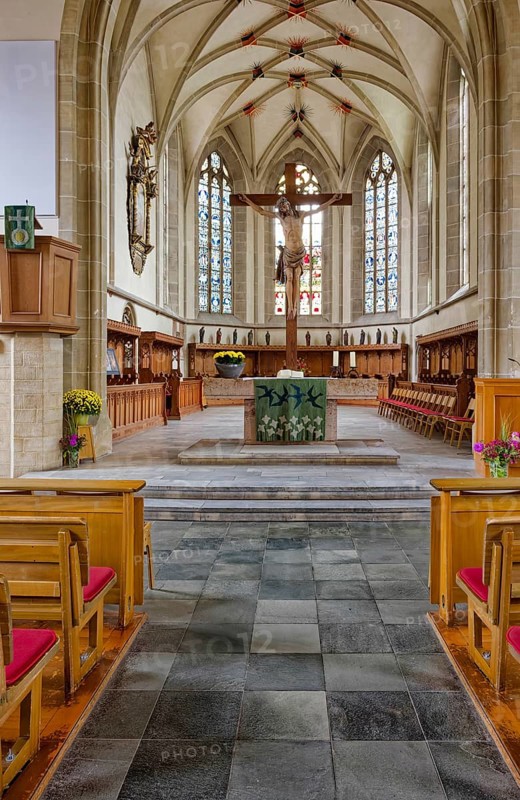 St. Martin's Church with altar, interior view, market square, Pfullingen, Baden-Württemberg, Germany
