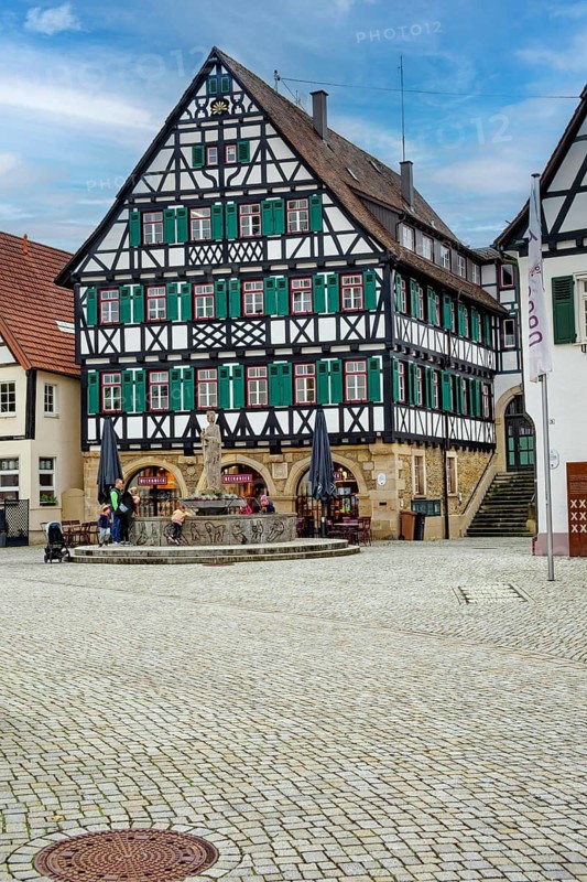 Historic half-timbered houses and market fountains, market square, Pfullingen, Baden-Württemberg, Germany