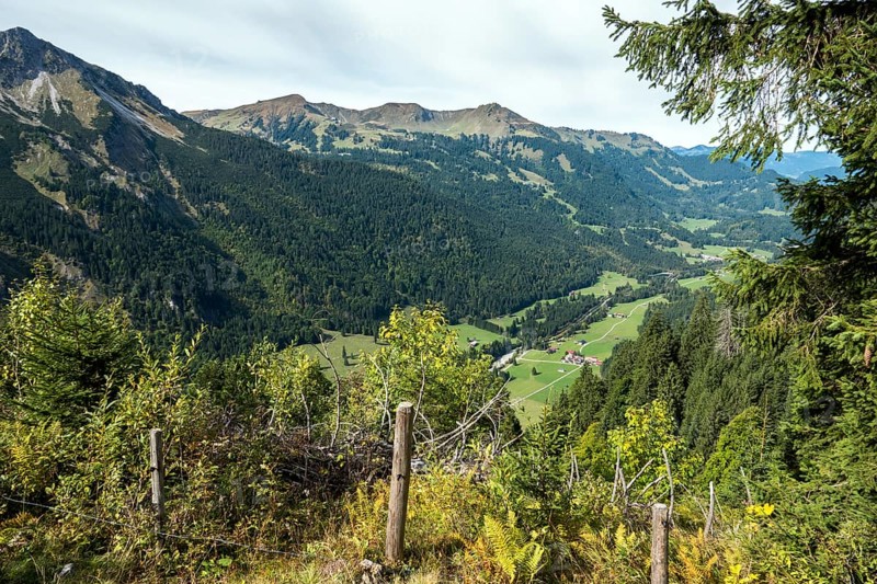 View of Stillachtal, behind Fellhorn, Schlappoldkopf and Söllerkopf, Oberstdorf, Oberallgäu, Allgäu, Bavaria Germany