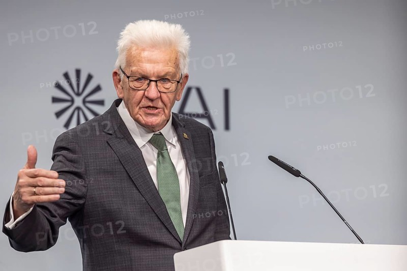 Winfried Kretschmann (Greens), Minister-President of Baden-Württemberg. portrait at the lectern with free text space. ground-breaking ceremony ceremony for the Innovation Park for Artificial Intelligence (IPAI), Heilbronn, Baden-Württemberg, Germany