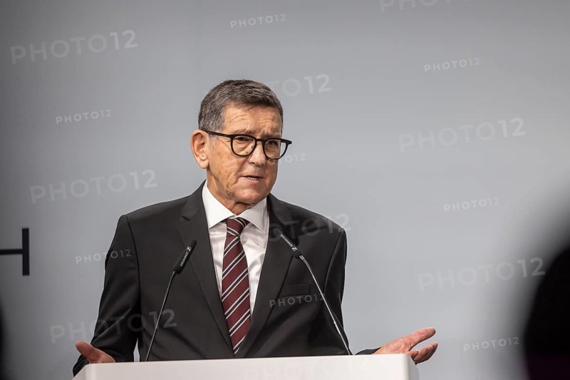 Prof. Reinhold R. Geilsdörfer, CEO of the Dieter Schwarz Foundation. ground-breaking ceremony ceremony for the Artificial Intelligence Innovation Park (IPAI) . In addition to Chancellor Merz, Minister-President Kretschmann and other ministers were also on site. The IPAI Campus will one day be the size of 42 soccer fields and around three billion euros will be invested. The starting capital of 100 million is shared by the state of Baden-Württemberg and the Dieter Schwarz Foundation. Heilbronn, Baden-Württemberg, Germany