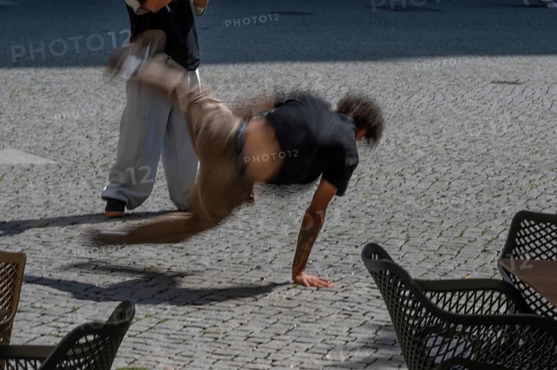 Breakdance by street artists on the market square, movement, Amberg, Upper Palatinate, Bavaria, Germany