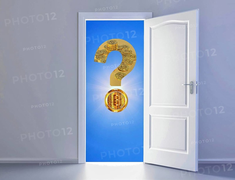 Symbolic image, Bitcoin with question mark, stock prices, uncertain digital currency, resources, energy, industry, critical economy, stock market hype, stock market crash, payment, insolvency, wrong decisions, maximum profit, profit slump, share prices, location Germany, global economy, globalization, environmental protection, extreme power demand, mafia, Trump government, Bitcoin rally, cryptocurrency, electronic wallet wallet, crypto reserve, price development, exchange trading