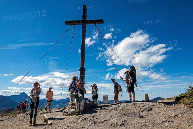 Summit with Fellhorn summit cross, Oberstdorf, Oberallgäu, Allgäu, Bavaria, Germany