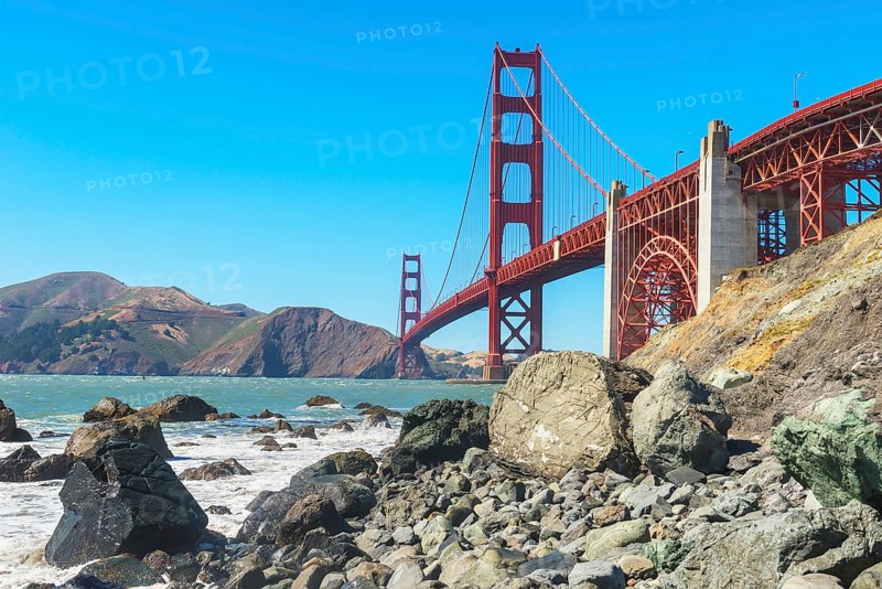View of Golden Gate Bridge from Bakery beach, San Francisco, California, USA