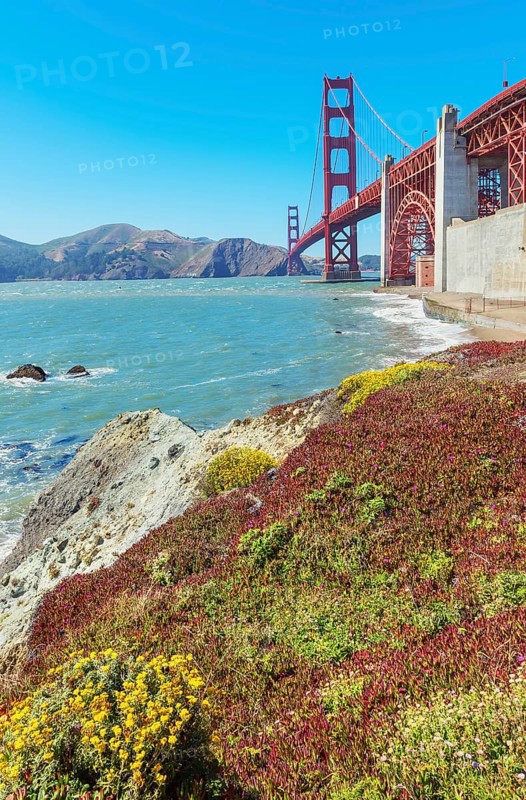 View of Golden Gate Bridge from Bakery beach, San Francisco, California, USA