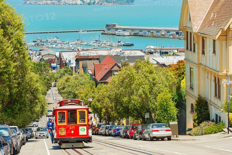 Powell-Hyde line cable car, San Francisco, California, USA
