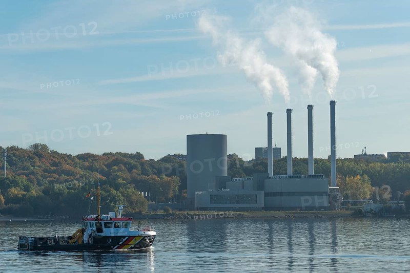 Kiel port, coastal power plant on the Kiel Fjord, technology, combined heat and power, natural gas energy source, 200 megawatts, district heating, environment, four blocks, chimneys, shipping police boat, water reflection, Baltic Sea, Schleswig-Holstein, Germany