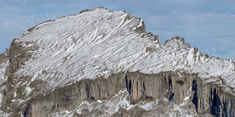 Mountain panorama from Walmendinger Horn, 1990m, to the Hohe Ifen covered by the first snow in autumn, 2230m, Kleinwalsertal, Vorarlberg, Allgäu Alps, Austria