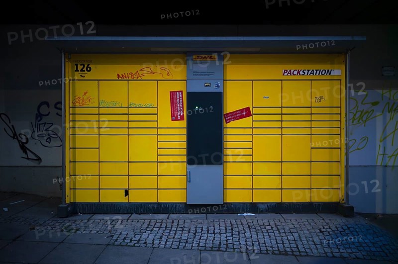 DHL Packstation, graffiti, dusk, Stuttgart, Baden-Württemberg, Germany