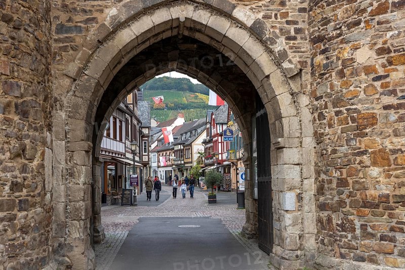 The old town of Ahrweiler, arch of the Ahrtor, city gate, city wall, Ahrhutstraße, renovated, restored, partly rebuilt after the flood in the Ahr Valley in July 2021, Rhineland-Palatinate