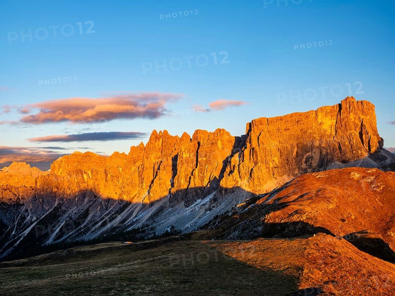 Cima D'Ambrizzola massif in the evening light, Alpenglühen, Passo di Giau, Giau Pass, Dolomites, Alps, Belluno Province, Veneto, Italy