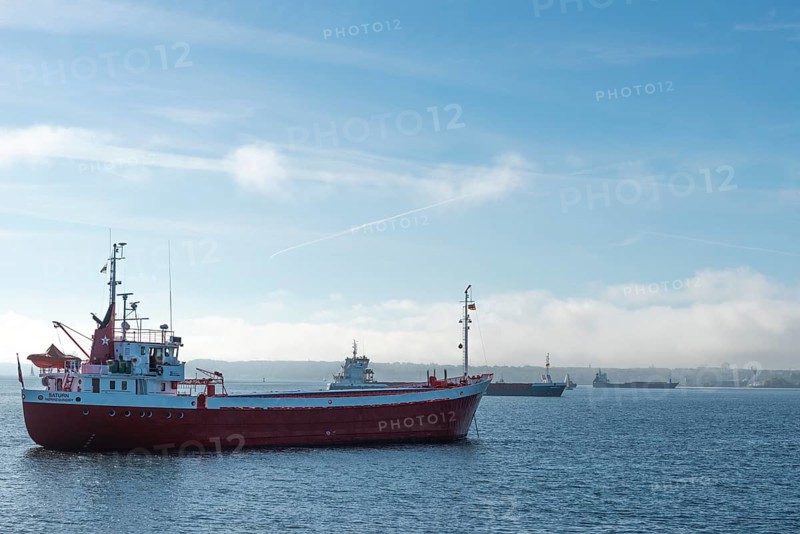 Kiel Fjord, Holtenau district, Kiel, Baltic Sea, ships at anchor to the Kiel Canal locks, NOK, waiting position, Schleswig-Holstein, Germany