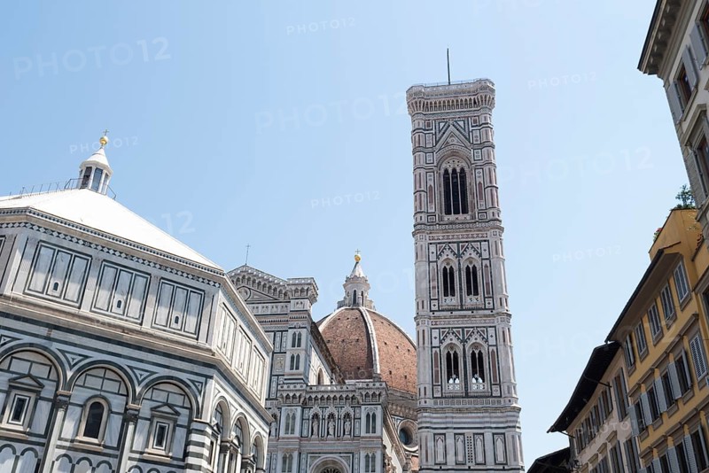On the left Baptistery of San Giovanni, center dome of the Cathedral of Santa Maria del Fiore, on the right, Giotto's Campanile bell tower, Florence, Tuscany, Italy