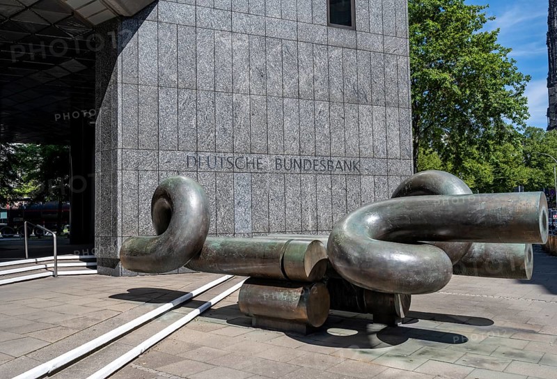 Deutsche Federal Bank building with modern sculpture, Hamburg, Germany