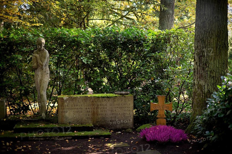 Gravesite, Gravestone, Grave of the Gustav Epple family, Waldfriedhof, autumn, autumnal, Stuttgart, Baden-Württemberg, Germany