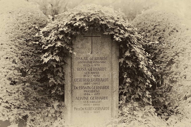 Gravesite, Gravestone, Grave of the Oskar and Rosa Gerhardt family, Waldfriedhof, ivy, black and white, vintage, Stuttgart, Baden-Württemberg, Germany