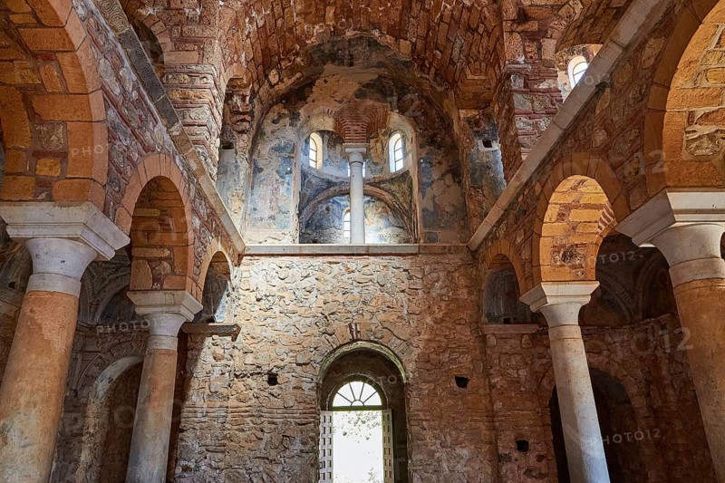 Metropolis, Metropolitan Church of Agios Dimitrios Mystras, interior of a church with massive stone walls and impressive arches, Mystras, Mistra, UNESCO World Heritage Site, Medieval Byzantine ruined city, north-west of Sparta, foothills of the Taygetos Mountains, Peloponnese, peninsula, Greece