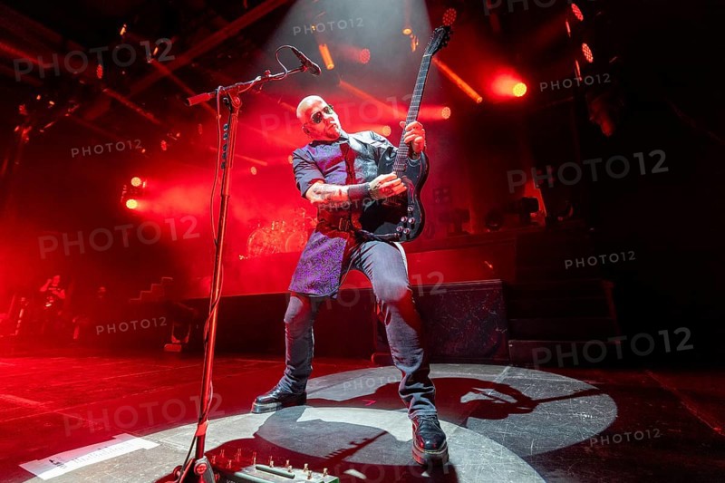 Carl Fornia, guitarist, Mono Inc., dark rock band, D, live on Live 2025 Tour at the Columbiahalle in Berlin on 10 October 2025