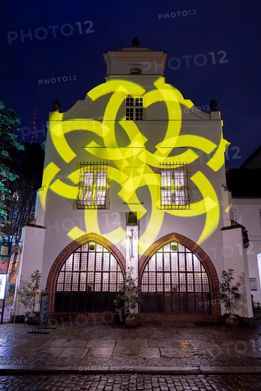 Restaurant Zur Gerichtslaube, 21st BERLIN FESTIVAL OF LIGHTS, motto Let's Shine Together, light installations, 8 October 2025, Berlin, Germany, opening day in drizzle < english> 21st BERLIN FESTIVAL OF LIGHTS, motto Let's Shine Together, light installations, October 8, 2025, Berlin, Germany