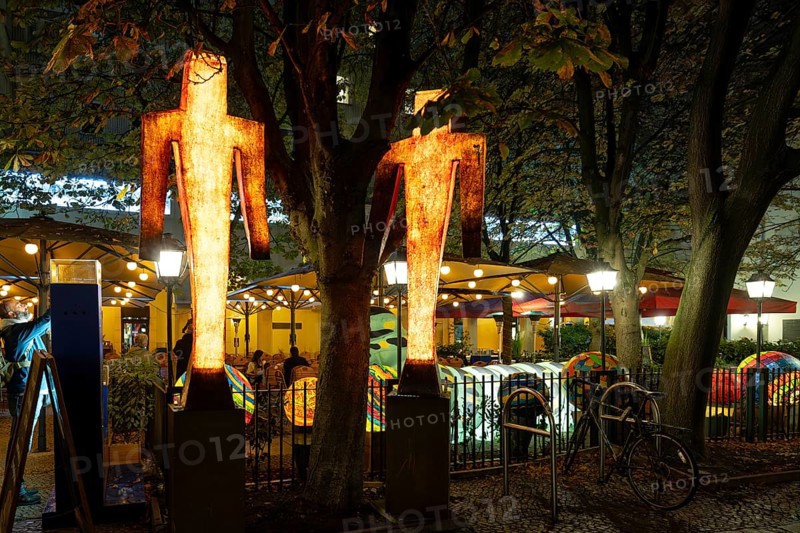 Restaurant Zur Gerichtslaube, 21st BERLIN FESTIVAL OF LIGHTS, motto Let's Shine Together, light installations, 8 October 2025, Berlin, Germany, opening day in drizzle < english> 21st BERLIN FESTIVAL OF LIGHTS, motto Let's Shine Together, light installations, October 8, 2025, Berlin, Germany