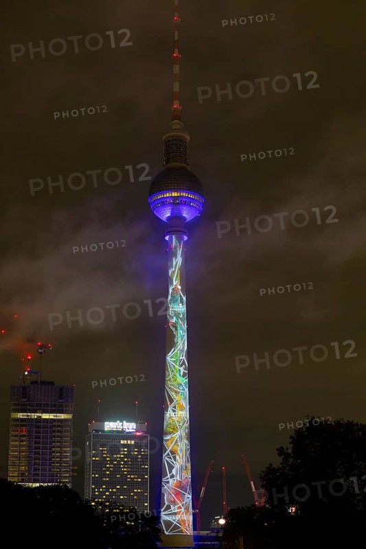 TV tower, 21st BERLIN FESTIVAL OF LIGHTS, motto Let's Shine Together, light installations, 8 October 2025, Berlin, Germany, opening day in drizzle < english> 21st BERLIN FESTIVAL OF LIGHTS, motto Let's Shine Together, light installations, October 8, 2025, Berlin, Germany