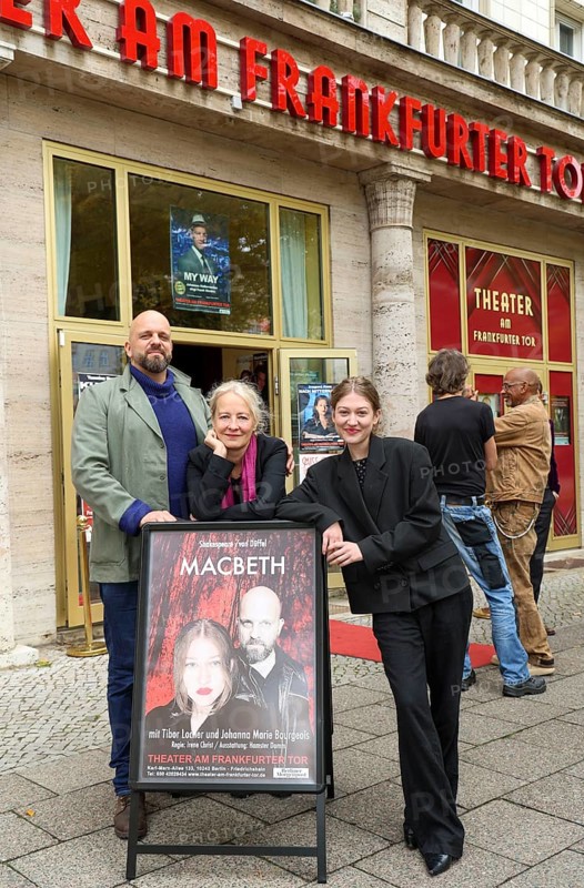 Tibor Locher, Irene Christ and Johanna Marie Bourgeois at the annual press conference for the 2025/2026 season at the Theater am Frankfurter Tor. Berlin, 07.10.2025