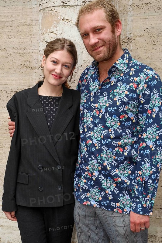 Johanna Marie Bourgeois and Johannes Hallervorden at the annual press conference for the 2025/2026 season at the Theater am Frankfurter Tor. Berlin, 07.10.2025