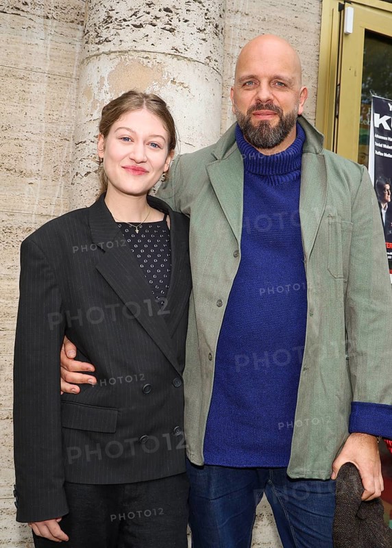Tibor Locher and Johanna Marie Bourgeois at the annual press conference for the 2025/2026 season at the Theater am Frankfurter Tor. Berlin, 07.10.2025