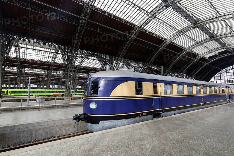 Riveted iron framework in the main railway station, historic train of the Deutsche Reichsbahn, Leipzig, Saxony, Germany