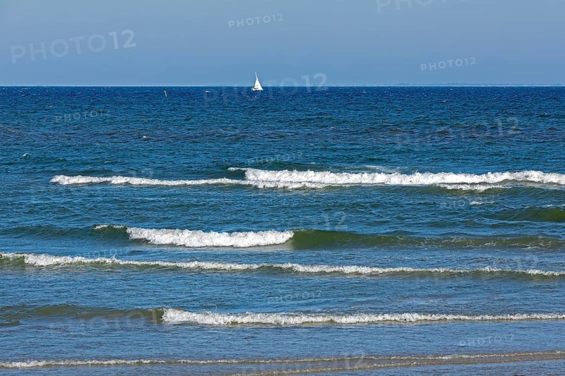 Sailboat, waves, swell, Baltic Sea, Geltinger Birk nature reserve, Nieby, Schleswig-Holstein, Germany