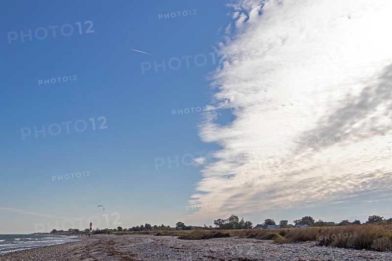 Lighthouse, beach, weather front, contrail, Falshöft, Pommerby, Schleswig-Holstein, Germany