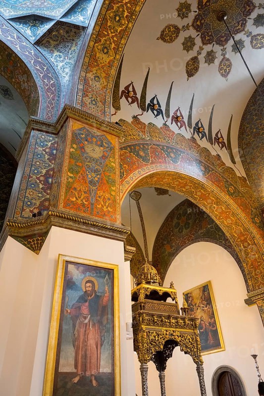 Magnificent church architecture with ornate paintings and decorations on the walls, Inside the historic, most important Armenian Orthodox cathedral, UNESCO World Heritage Site, Echmiadzin, Echmiadzin, Ejmiacin, Vagharshapat, Vagarshapat, Vagarshapat, Valaršapat, Vagharshapat, Armavir Province, Armenia